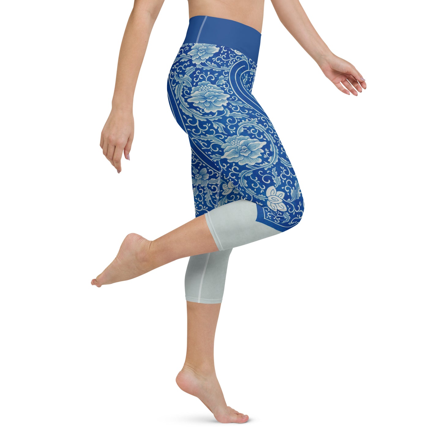 Yoga Capri Leggings / Old chinese ornament